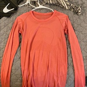 Lulu Lemon long sleeves